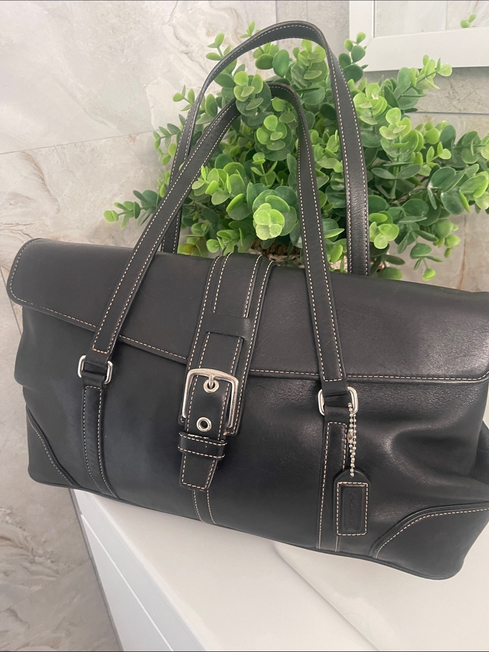 Coach vintage Black Leather Shoulder Bag - Classic Women's Tote